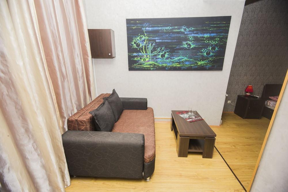 Hotel Well Inn Tbiliszi Kültér fotó