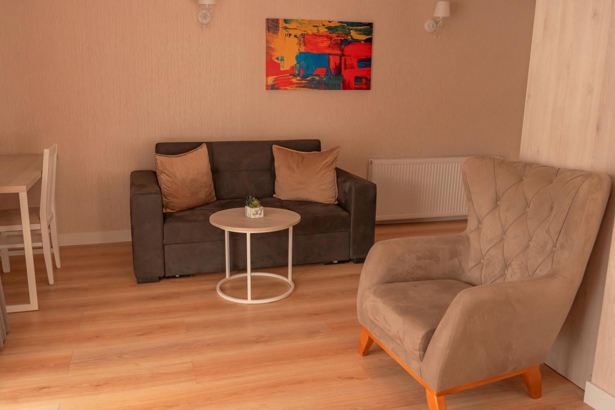 Hotel Well Inn Tbiliszi Kültér fotó