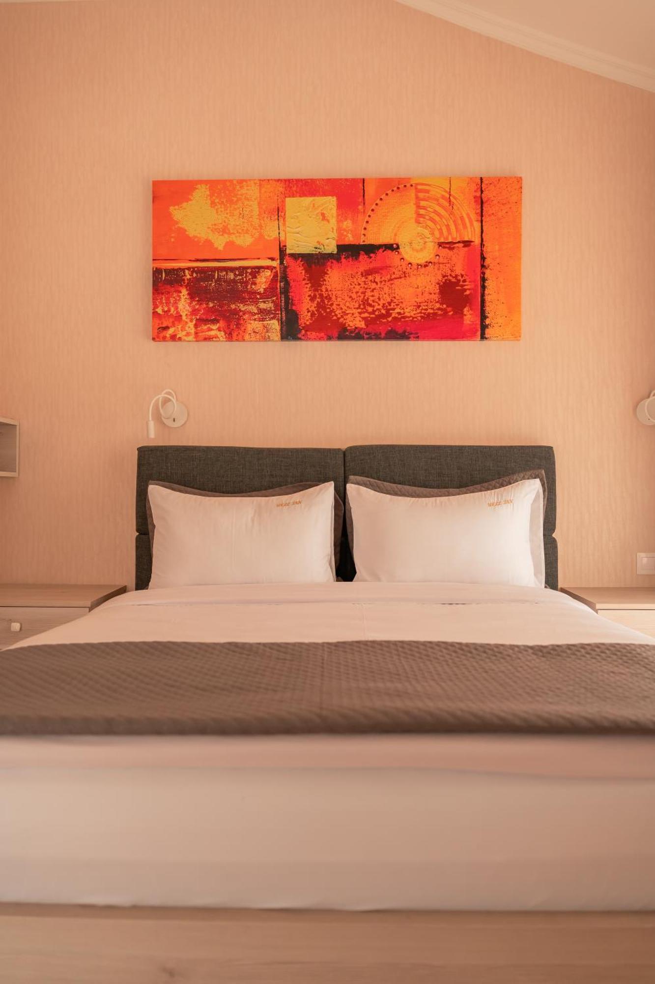 Hotel Well Inn Tbiliszi Kültér fotó