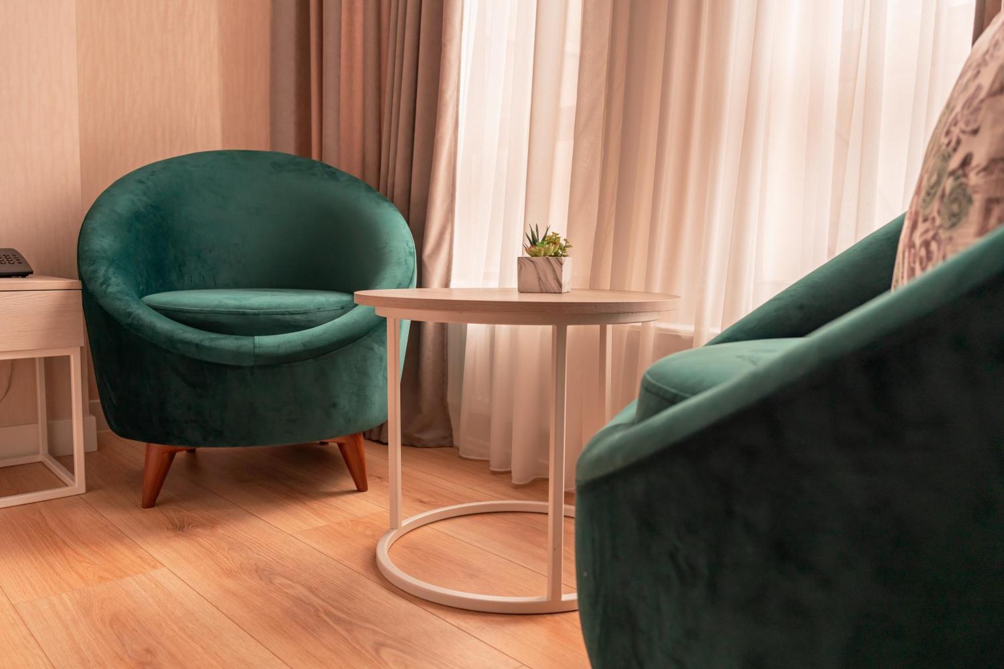 Hotel Well Inn Tbiliszi Kültér fotó