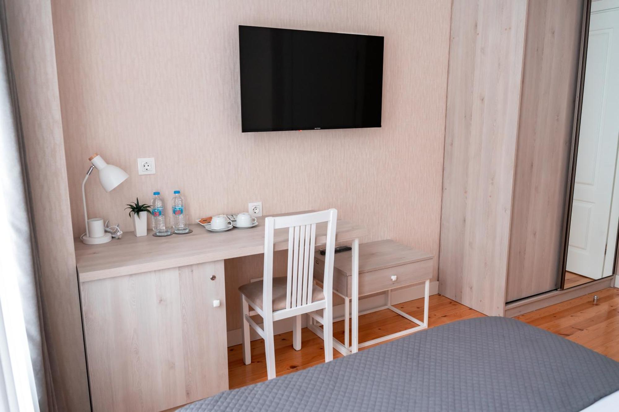 Hotel Well Inn Tbiliszi Kültér fotó