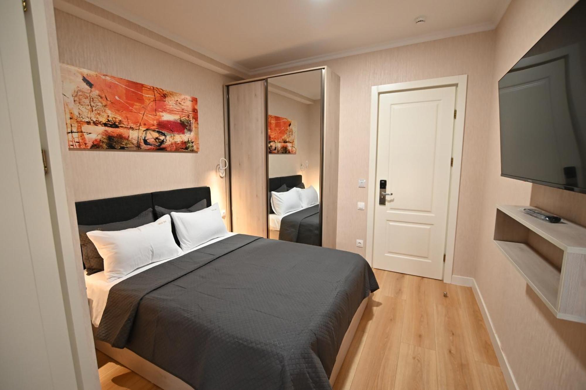 Hotel Well Inn Tbiliszi Kültér fotó